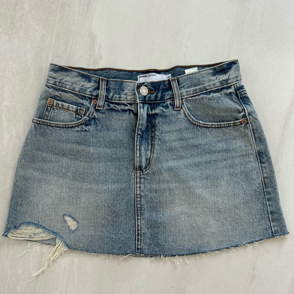 Light Wash Denim Mini Skirt / Size XS